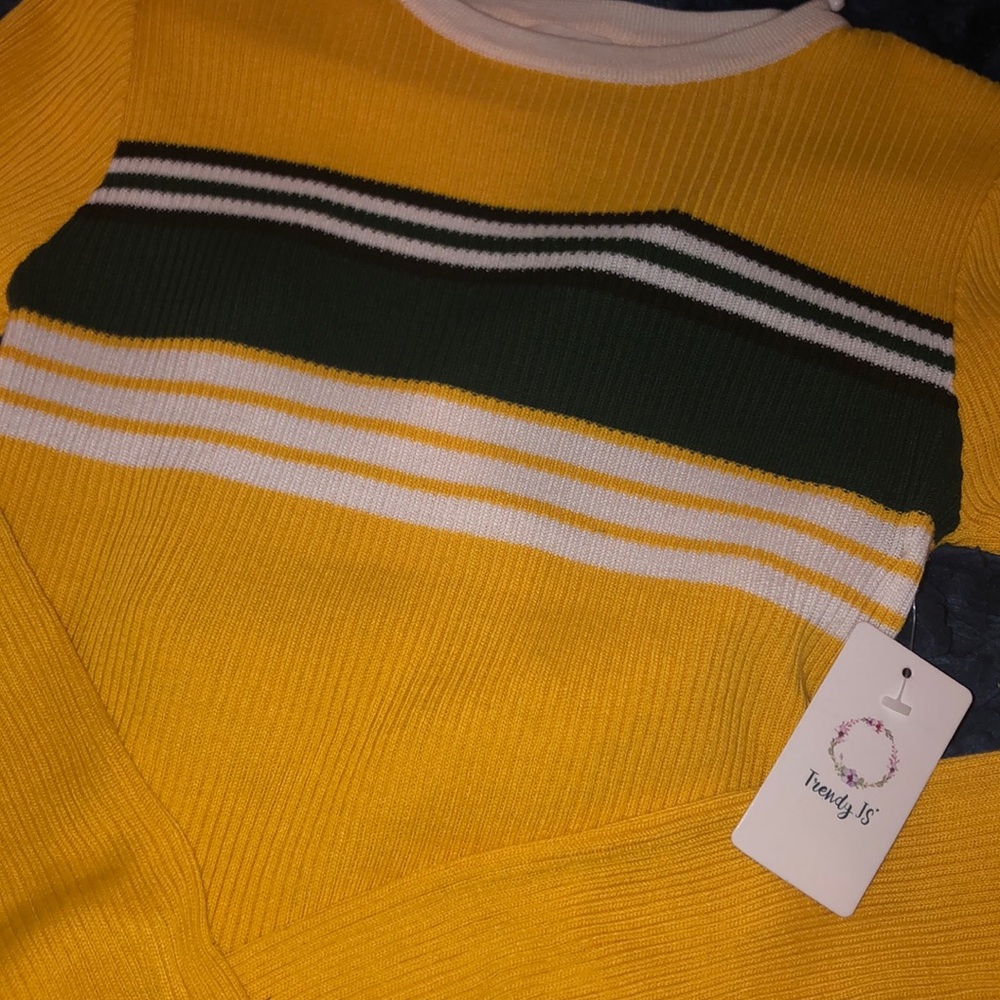 Sweater - Picture 3 of 3
